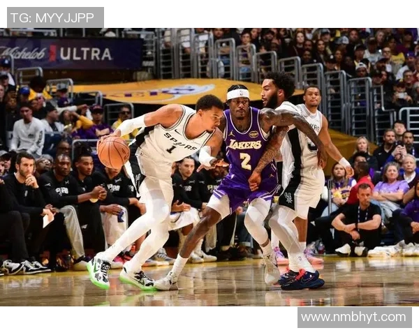 2007年湖人与马刺季后赛激战回顾：传奇对决与篮球智慧的碰撞